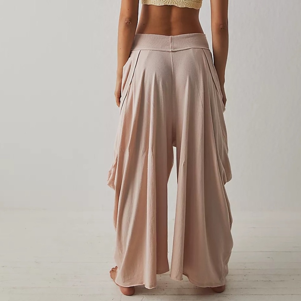 New Free People Summer Slumber Pants in Rose Dust - Picture 3 of 8